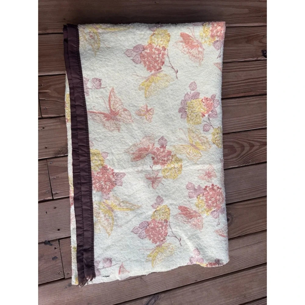 Vintage 70's MCM Butterfly Floral Acrylic Blanket 88